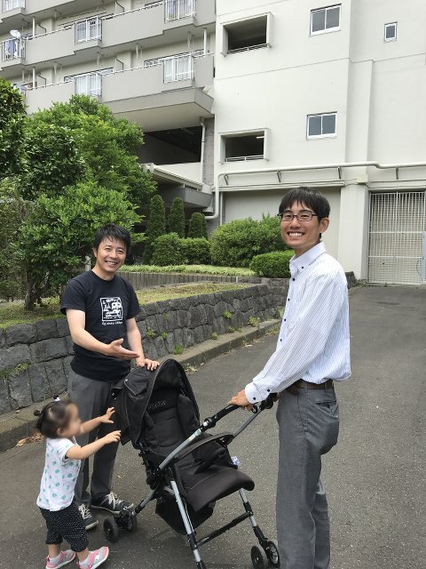 ベビーカー贈呈式！？