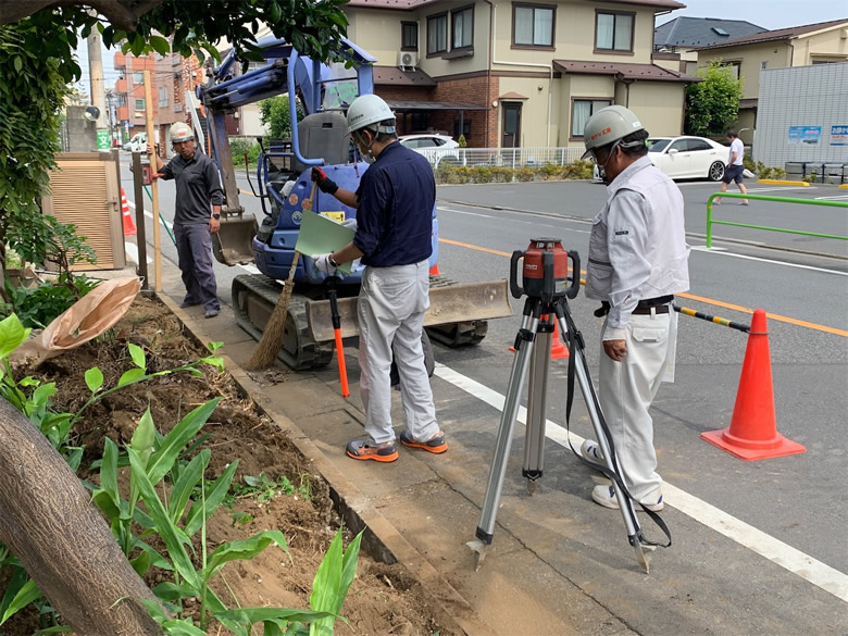 R2.6.11 万年塀をコンクリートブロック＋アルミフェンスに変更します③