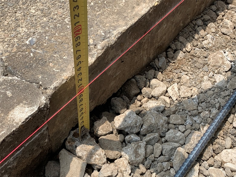 R2.6.16 万年塀をコンクリートブロック＋アルミフェンスに変更します④